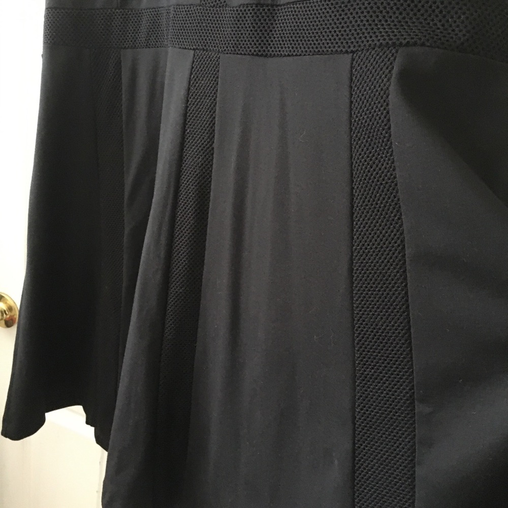 Fit & Flare Short Sleeve Mesh Detail Skater Dress - Picture 5 of 5